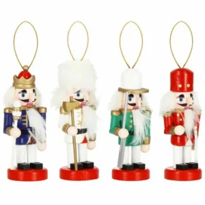 Puidust kuuseehted "Pähklipureja" 4 tk, 10 cm